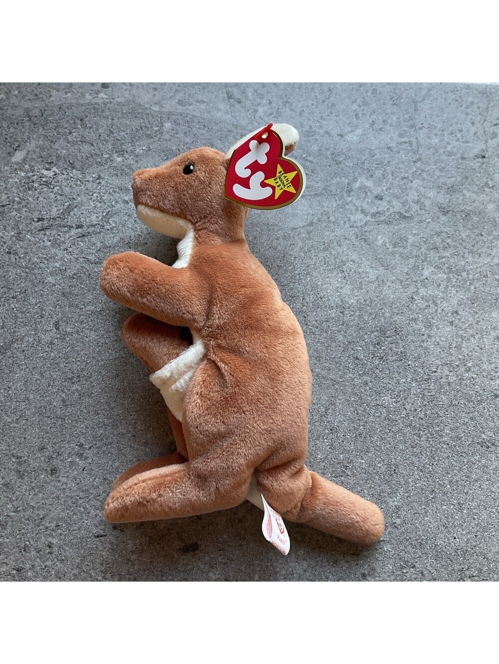Pouch the Kangaroo Rare TY Beanie Baby Style #4161 Mint Condition
